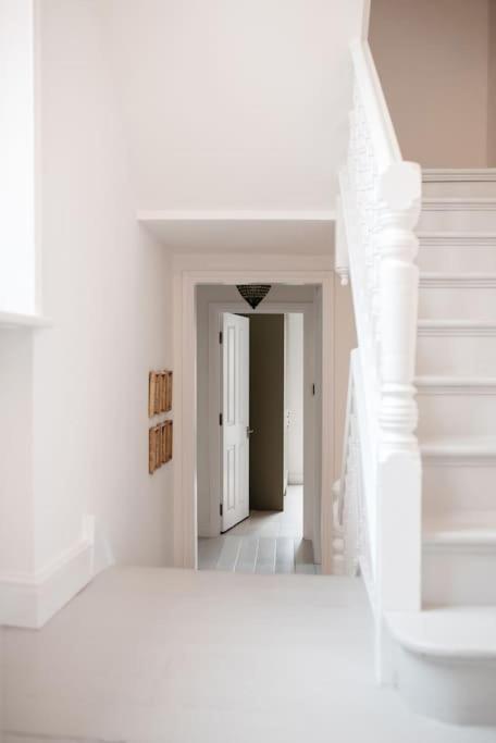 3 Bedroom House In Kew Gardens Richmond  Zewnętrze zdjęcie